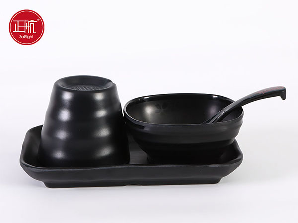 香蕉视频你懂的餐具